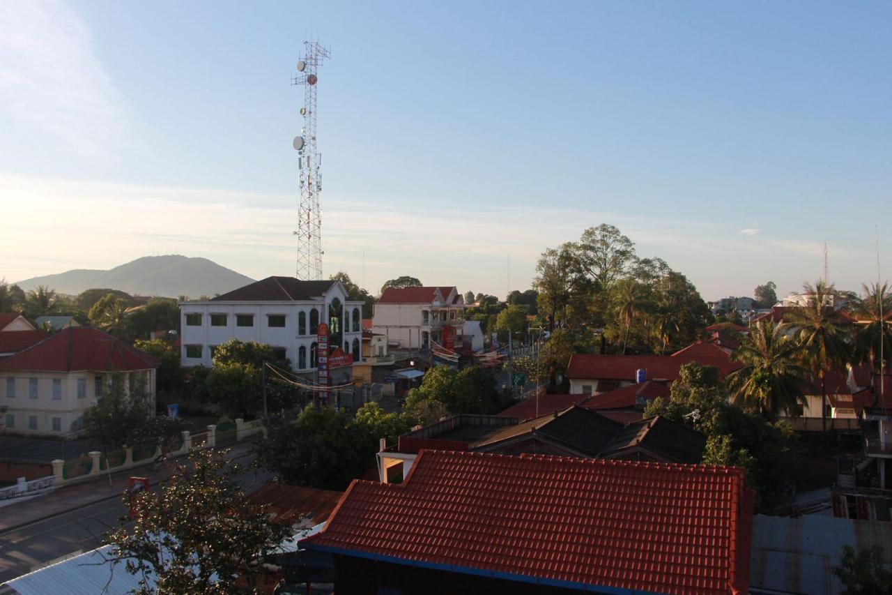 Pama Hotel Kampong Chhnang Екстер'єр фото